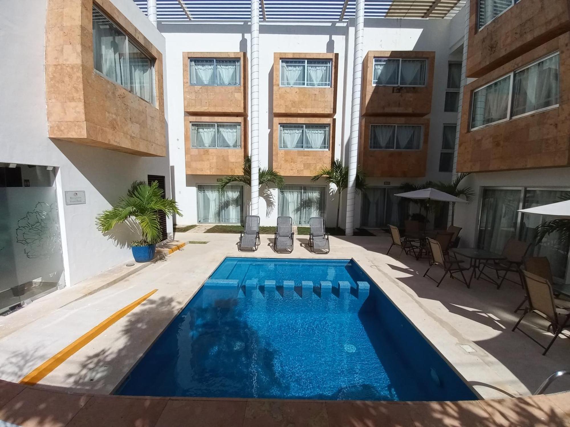 Hotel Villas Segovia Suites Playa Del Carmen Zewnętrze zdjęcie